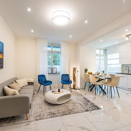 Vivid Luxury Apartment Ludwigsburg - Bluehendes Barock-Forum-Schloss-Modern المظهر الخارجي الصورة