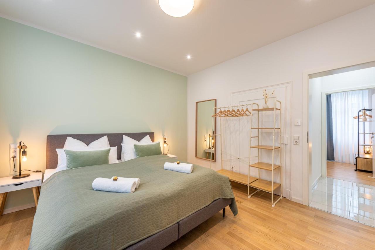 Vivid Luxury Apartment Ludwigsburg - Bluehendes Barock-Forum-Schloss-Modern المظهر الخارجي الصورة