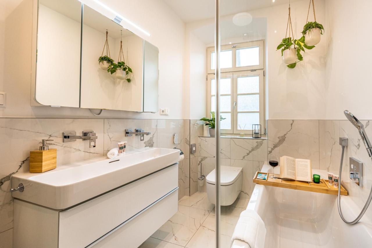 Vivid Luxury Apartment Ludwigsburg - Bluehendes Barock-Forum-Schloss-Modern المظهر الخارجي الصورة