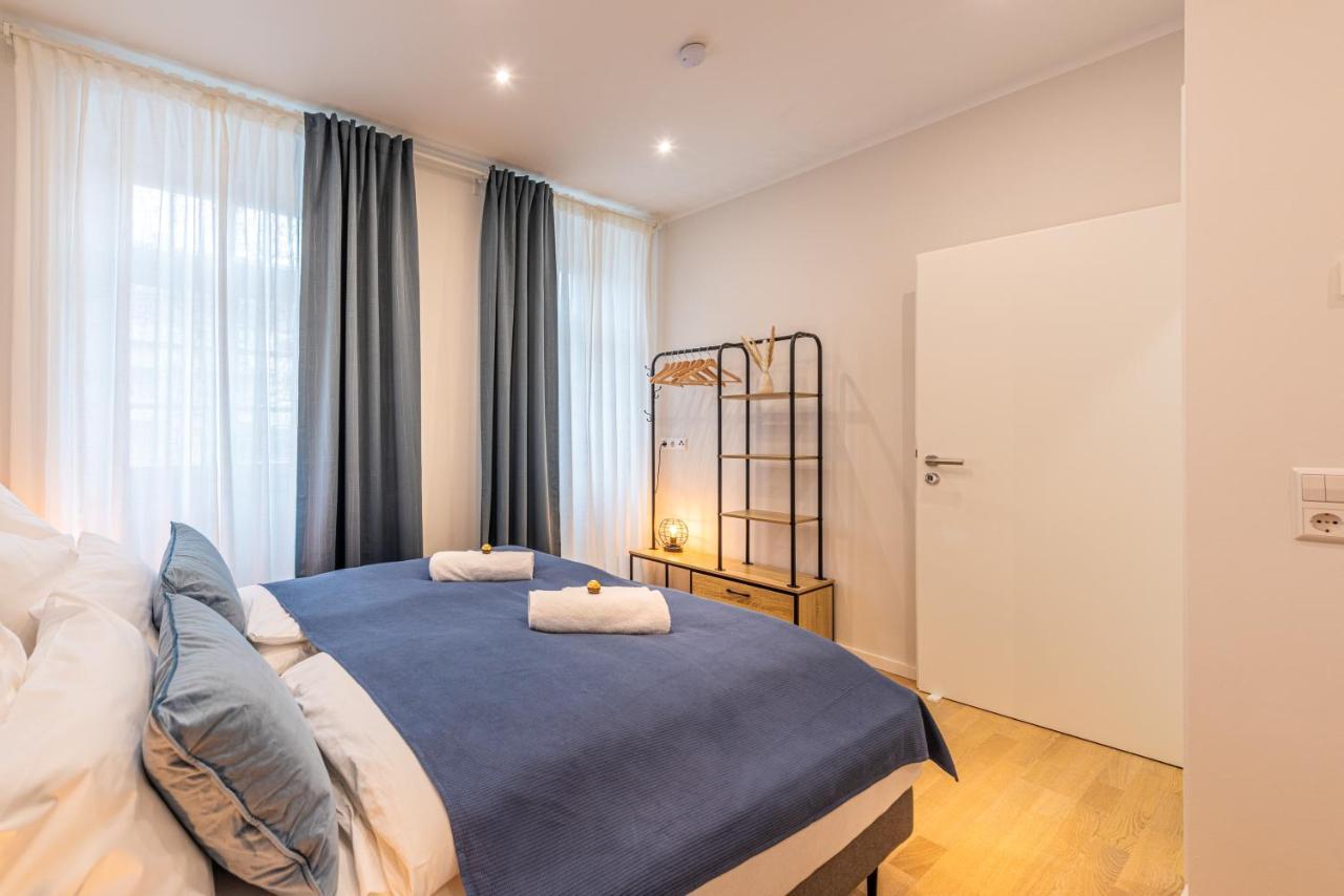 Vivid Luxury Apartment Ludwigsburg - Bluehendes Barock-Forum-Schloss-Modern المظهر الخارجي الصورة